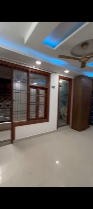 Room in 3 BHK Builder Floor at Govindpuri – for Sale