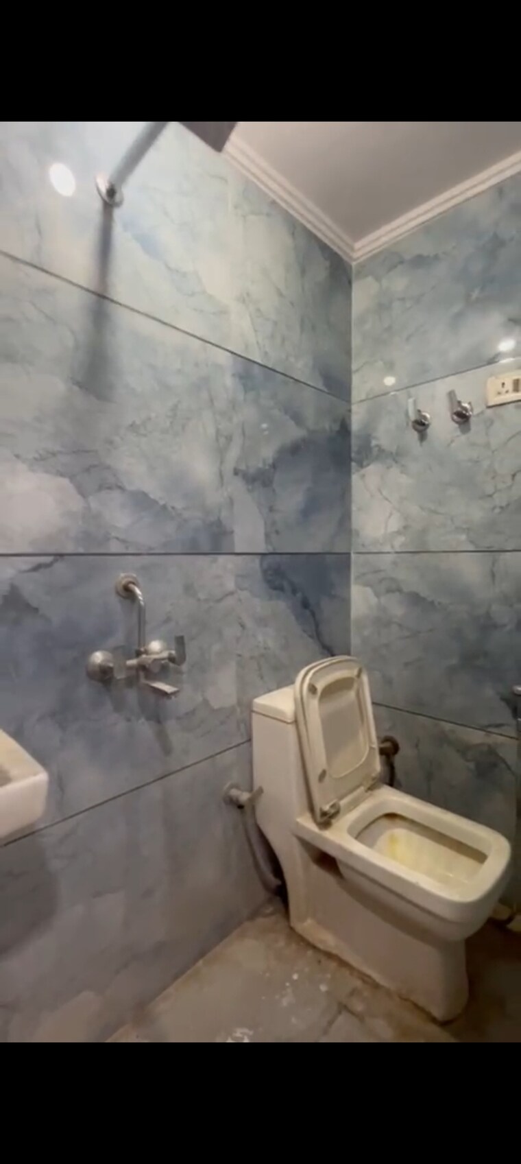 Bathroom, govindpuri 3 Bedroom 1000 Sq.Ft. Builder Floor In Govindpuri Delhi 8546209