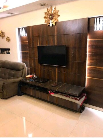 Furnished Amenities in 1 BHK Apartment at Abhishek Apartment Andheri West, Andheri West – for Sale