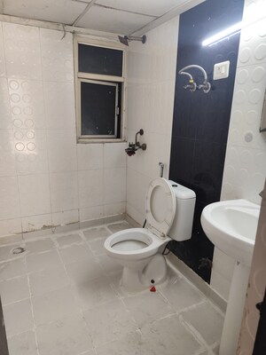 Bathroom in 2.5 BHK Apartment at Futec Gateway, Sector 75 – for Sale