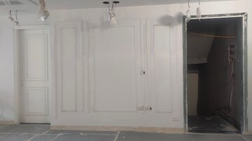 Room in 3 BHK Builder Floor at Sector 15 – for Sale