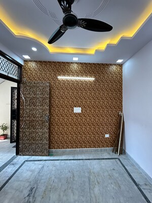 Furnished Amenities in 2 BHK Builder Floor at Govindpuri – for Sale