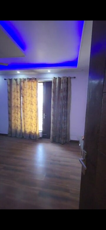 Bedroom in 3 BHK Builder Floor at Sector 45 – for Rent