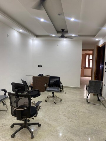Room in 2 BHK Builder Floor at Pandav Nagar – for Sale