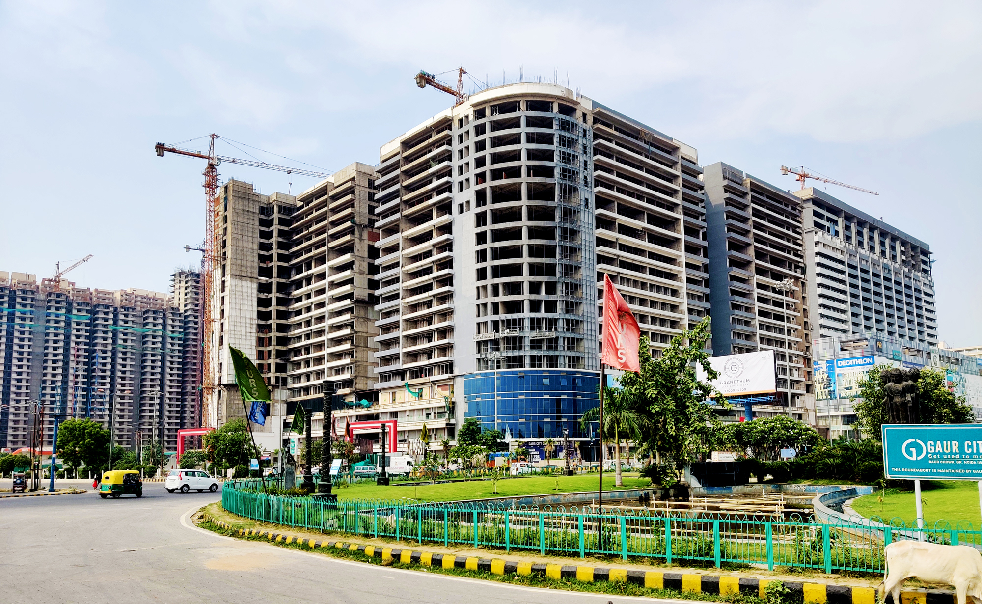 Resale Commercial Office Space 500 in Gaur City Center - Main Image