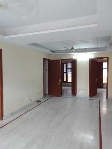 Room in 3 BHK Builder Floor at MVL IPark, Sector 15 – for Rent