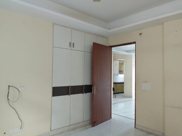Room in 3 BHK Builder Floor at MVL IPark, Sector 15 – for Rent