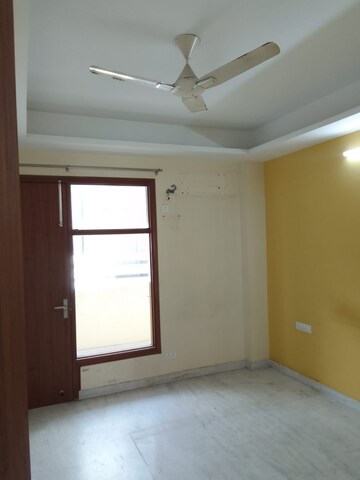 Room in 3 BHK Builder Floor at MVL IPark, Sector 15 – for Rent