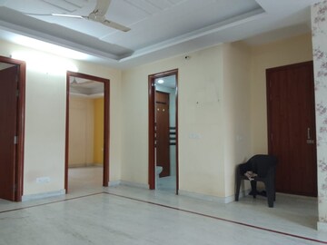 Building Lobby in 3 BHK Builder Floor at MVL IPark, Sector 15 – for Rent