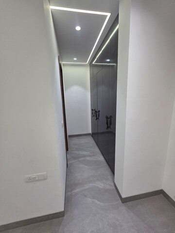 Building Lobby in 4 BHK Builder Floor at Ramprastha Colony – for Sale