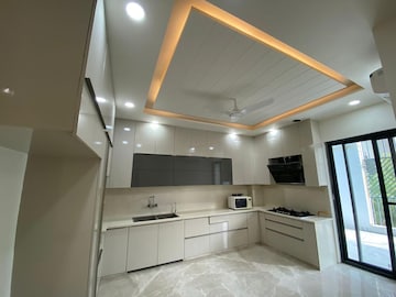 Kitchen in 3 BHK Independent House at RWA Apartments Sector 40, Sector 40 – for Rent
