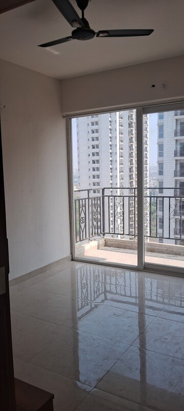 2 BHK Apartment For Rent in Signature Global Proxima, Sector 89