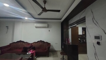 Parking in 4 BHK Builder Floor at Sector 14 – for Sale