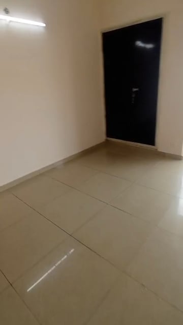 Room in 3 BHK Apartment at GH-7 Crossings Republik, Vijay Nagar – for Rent
