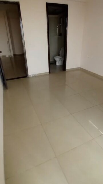 Room in 3 BHK Apartment at GH-7 Crossings Republik, Vijay Nagar – for Rent