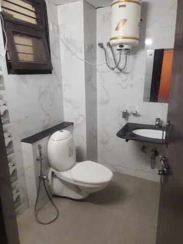 Bathroom in 1 RK Builder Floor at Sector 41 – for Rent