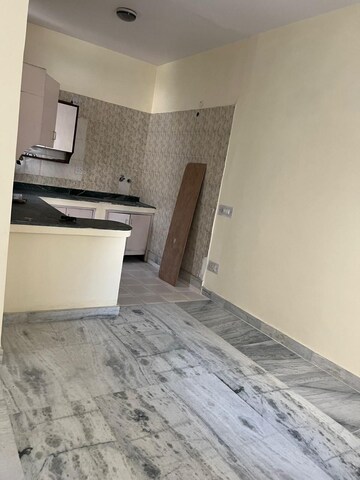Room in 2 BHK Independent House at RWA Apartments Sector 39, Sector 39 – for Rent
