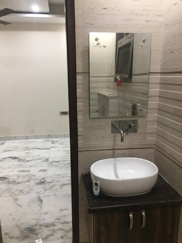 Bathroom in 3 BHK Builder Floor at MVL IPark, Sector 15 – for Rent
