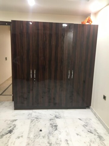 Room in 3 BHK Builder Floor at MVL IPark, Sector 15 – for Rent