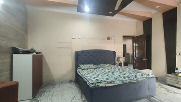 Bedroom in 6+ BHK Independent House at Sector 14 – for Sale