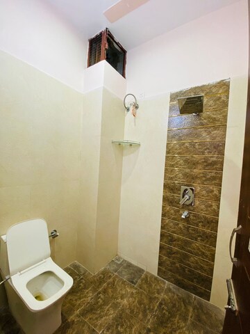 Attached Bathroom in 2 BHK Apartment at Sunny Enclave – for Rent