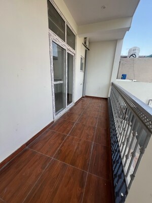 Furnished Amenities in 4 BHK Builder Floor at Dehrakhas – for Sale