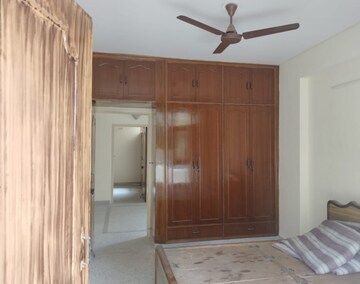 Furnished Amenities in 3 BHK Apartment at Sunrise Apartments Faridabad, Sector 45 – for Rent