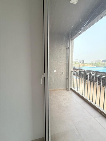 Balcony in 3.5 BHK Apartment at Smart World Orchard, Sector 61 – for Rent