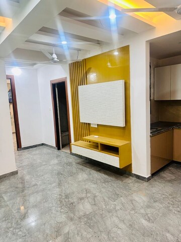 Room in 2 BHK Apartment at Sector 1 Greater Noida – for Sale