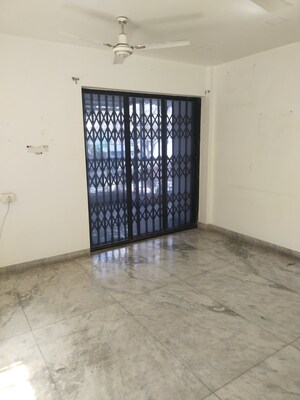 Room in 2 BHK Apartment at Kabra Galaxy, Azad Nagar – for Sale