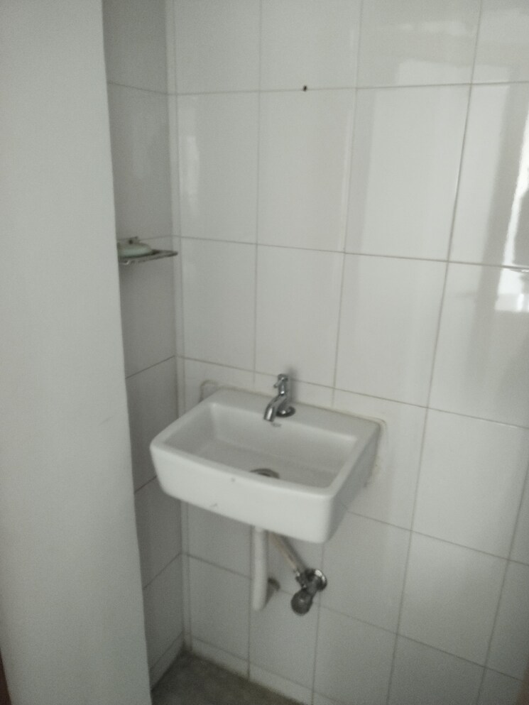 Bathroom, kabra-galaxy 2 Bedroom 600 Sq.Ft. Apartment In Azad Nagar Thane 8547202