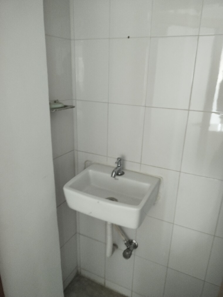 Bathroom, kabra-galaxy 2 Bedroom 600 Sq.Ft. Apartment In Azad Nagar Thane 8547202