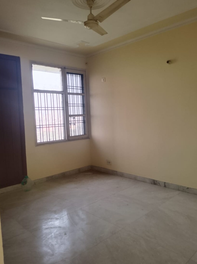 3 BHK + Pooja Room Apartment For Sale in Gokul Apartments Faridabad