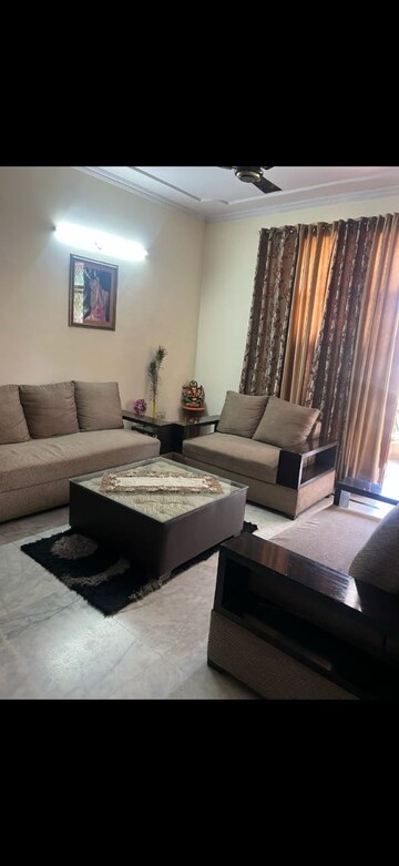 Living Room in 3 BHK Independent House at Sector 37 – for Rent