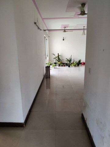 Building Lobby in 3.5 BHK Apartment at BPTP Park Grandeura, Sector 82 – for Rent