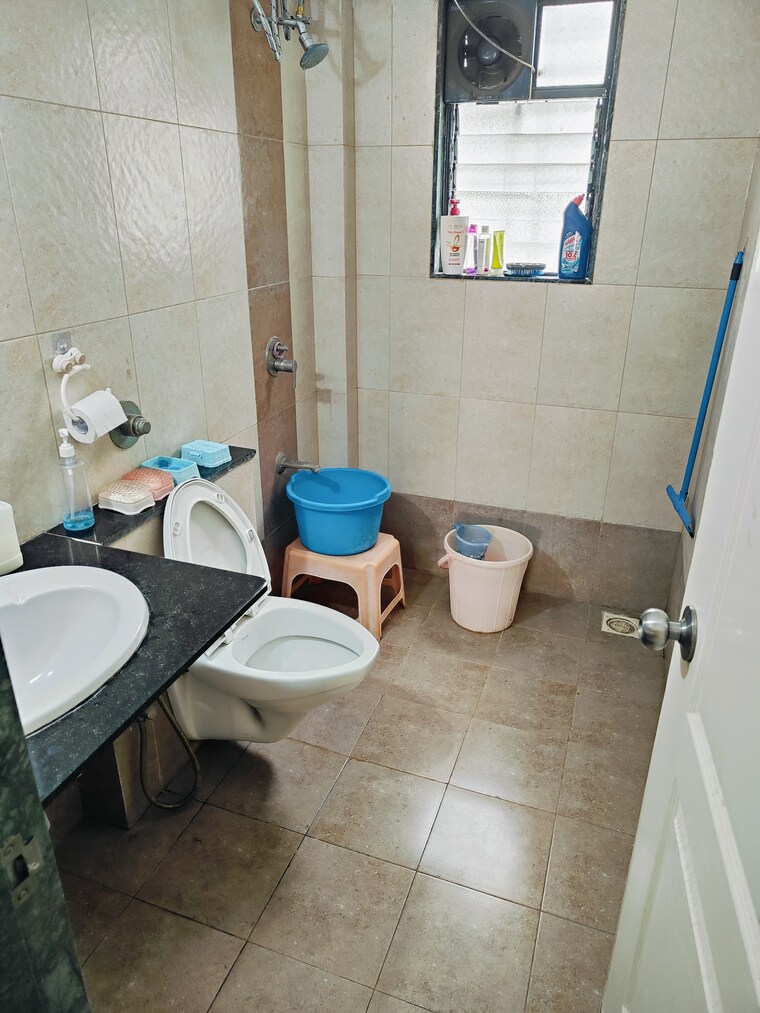 Bathroom, kolte-ivy-estate 2 Bedroom 1000 Sq.Ft. Apartment In Wagholi Pune 8547374