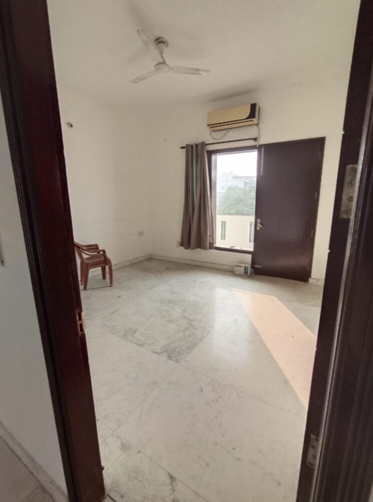 Room, gayatri-cghs 3 Bedroom 1800 Sq.Ft. Apartment In Sector 45 Faridabad 8547396