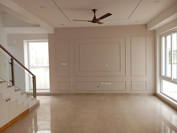 Room in 4 BHK Villa at My Home Ankura, Tellapur – for Rent