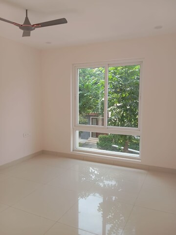 Room in 4 BHK Villa at My Home Ankura, Tellapur – for Rent