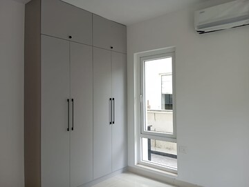 Room in 4 BHK Villa at My Home Ankura, Tellapur – for Rent