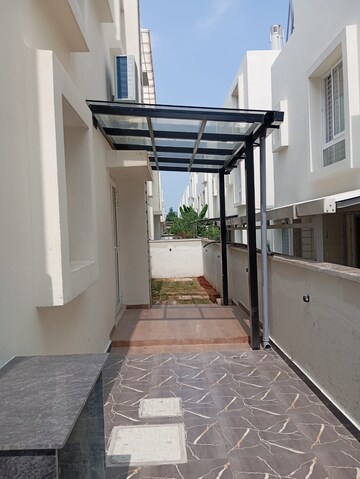 Balcony in 4 BHK Villa at My Home Ankura, Tellapur – for Rent