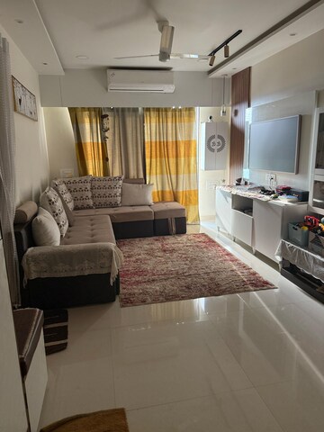 2 BHK Apartment For Rent in Hubtown Hill Crest, Andheri East