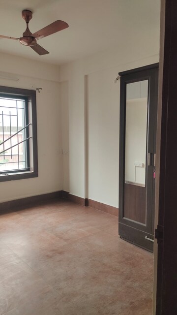 Room in 4 BHK Builder Floor at Hsr Layout Sector 2 – for Rent