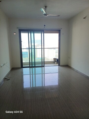Room in 1 BHK Apartment at Sheth Vasant Oasis, Andheri East – for Rent