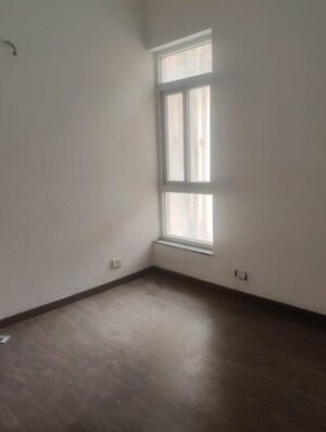 Room in 3 BHK Apartment at Sarvome Shree Homes, Sector 45 – for Sale