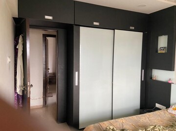 Room in 3 BHK Apartment at Dosti Group Imperia, Manpada – for Rent