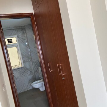Furnished Amenities in 4 BHK Builder Floor at Sector 23 – for Rent