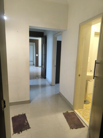 Room in 3 BHK Apartment at Raheja Acropolis, Deonar – for Rent