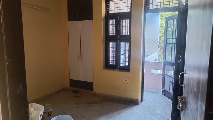 Room, sector 10a 2 Bedroom 150 Sq.Yd. Builder Floor In Sector 10a Gurgaon 8548210