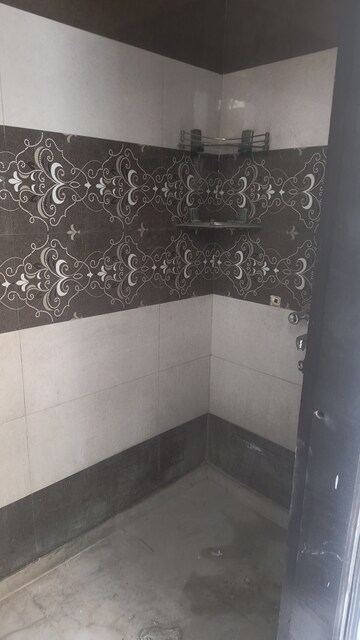 Parking in 2 BHK Builder Floor at Sector 10a – for Rent
